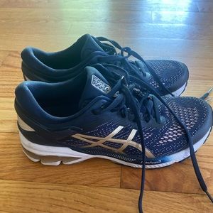 ASICS gel-Kayano 26 size 9